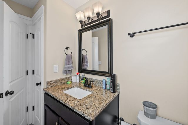 656 Deer Ridge Dr, Clarksville, TN 37042