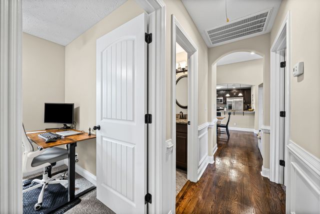 656 Deer Ridge Dr, Clarksville, TN 37042