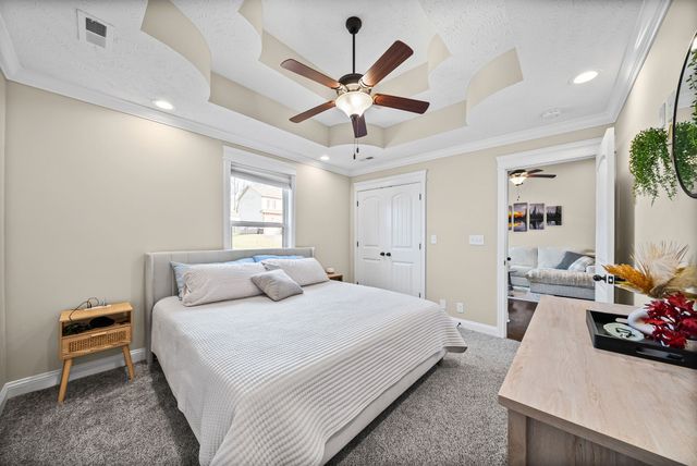 656 Deer Ridge Dr, Clarksville, TN 37042