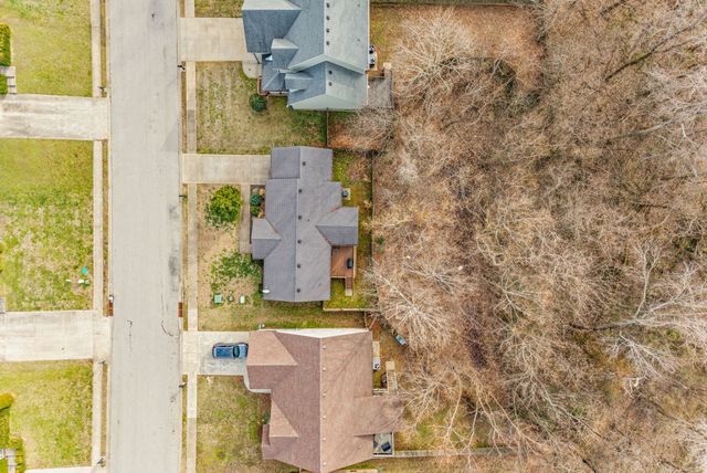 656 Deer Ridge Dr, Clarksville, TN 37042