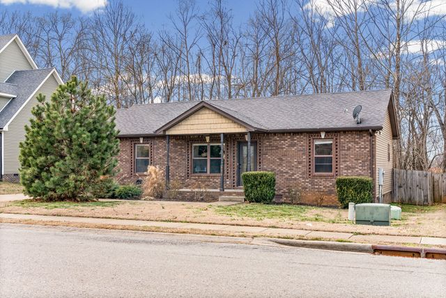 656 Deer Ridge Dr, Clarksville, TN 37042