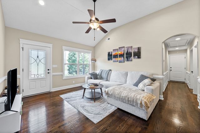 656 Deer Ridge Dr, Clarksville, TN 37042