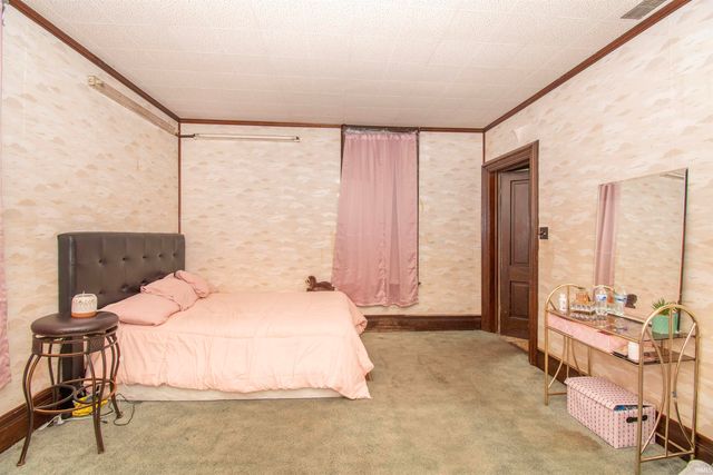 504 McLean Street, Ligonier, IN 46767