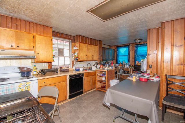 504 McLean Street, Ligonier, IN 46767