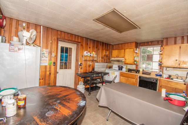 504 McLean Street, Ligonier, IN 46767