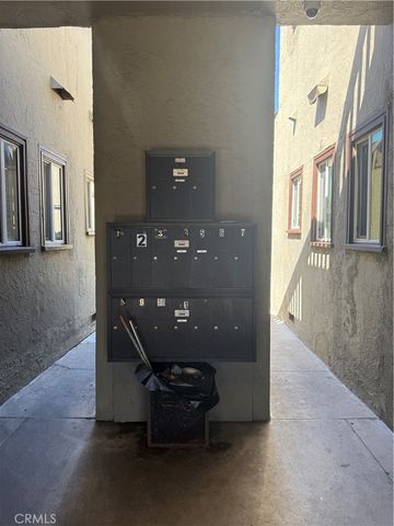 1085 Hoffman Avenue 11, Long Beach, CA 90813
