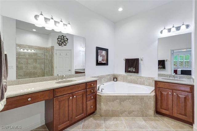 9508 Ironstone TER 201, Naples, FL 34120