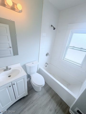 1284 W 85th Street, Cleveland, OH 44102