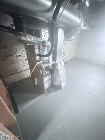 1284 W 85th Street, Cleveland, OH 44102