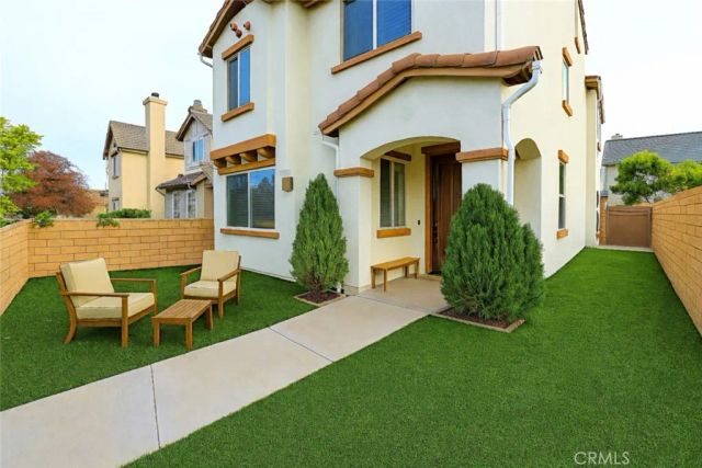 858 Calaveras, Corona, CA 92878