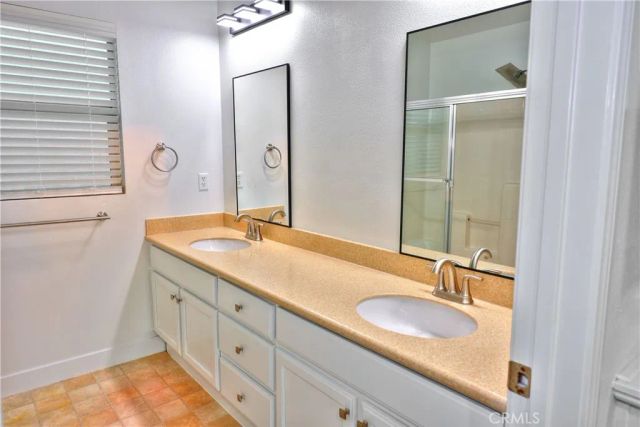 858 Calaveras, Corona, CA 92878