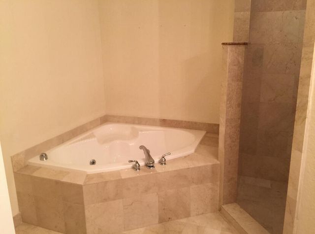 1610 Presidential Way B-305, West Palm Beach, FL 33401