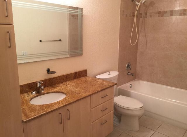 1610 Presidential Way B-305, West Palm Beach, FL 33401