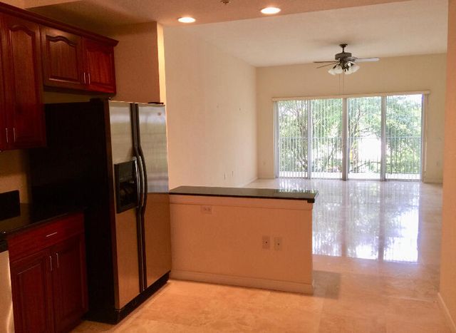 1610 Presidential Way B-305, West Palm Beach, FL 33401