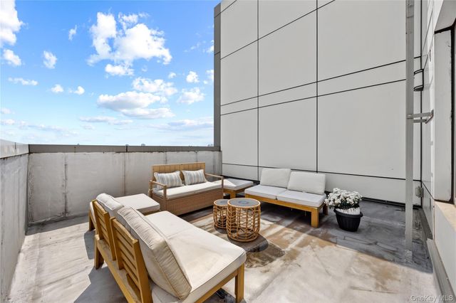 13119 Fowler Ave 8B, Flushing, NY 11355