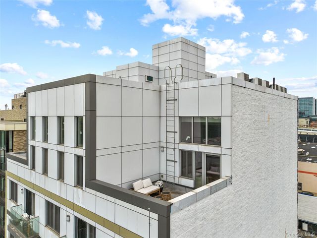 13119 Fowler Ave 8B, Flushing, NY 11355