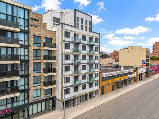 13119 Fowler Ave 8B, Flushing, NY 11355