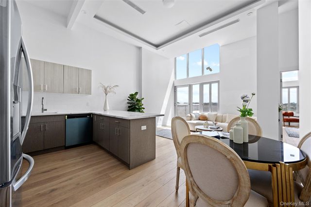 13119 Fowler Ave 8B, Flushing, NY 11355