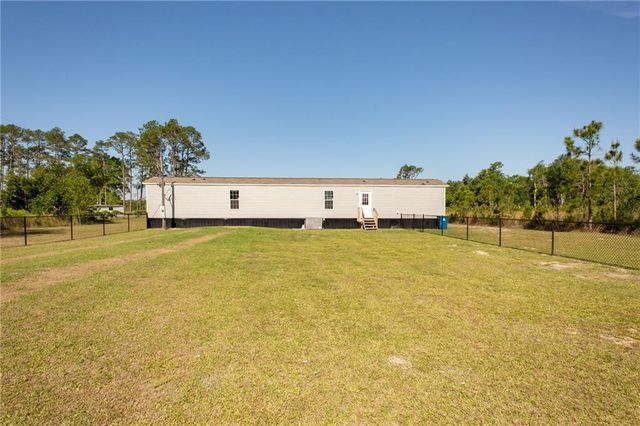4121 Manor Millwood S Road, Waycross, GA 31503