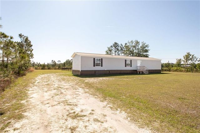 4121 Manor Millwood S Road, Waycross, GA 31503