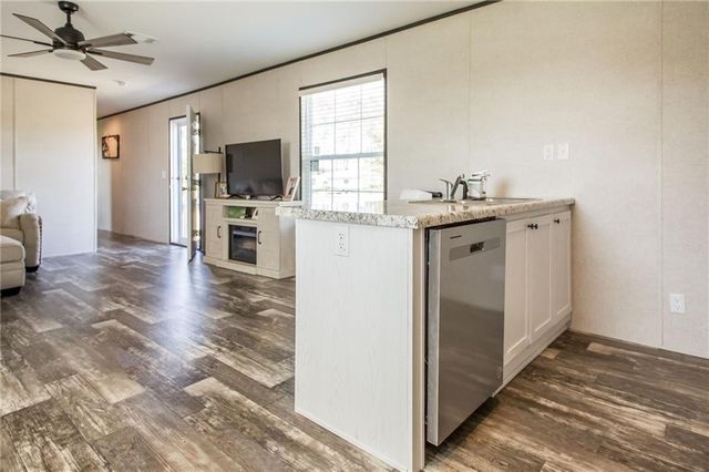 4121 Manor Millwood S Road, Waycross, GA 31503
