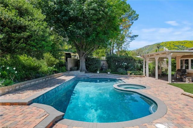 17330 Cagney Street, Granada Hills, CA 91344