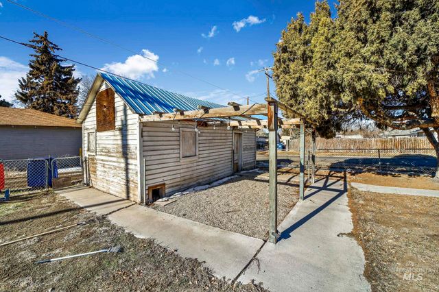 404 7th Ave E, Twin Falls, ID 83301