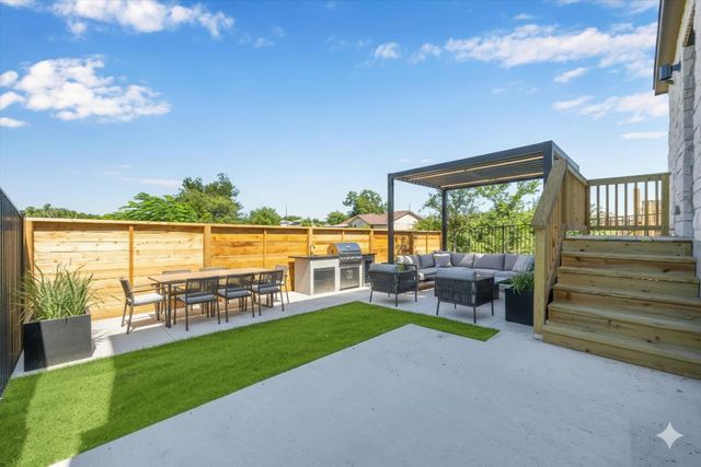 1531 N Red Bud LN 23, Round Rock, TX 78665