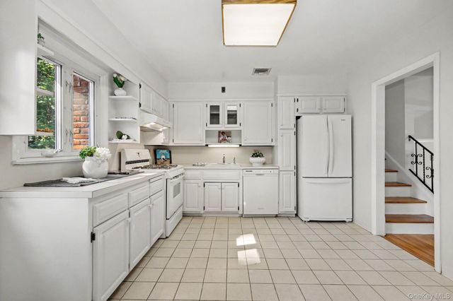 132 Laurel Avenue, Larchmont, NY 10538