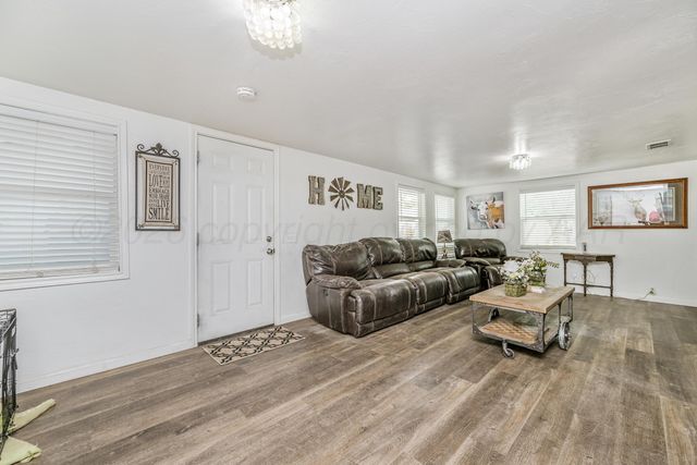 7624 SOMBRERO Drive, Amarillo, TX 79108