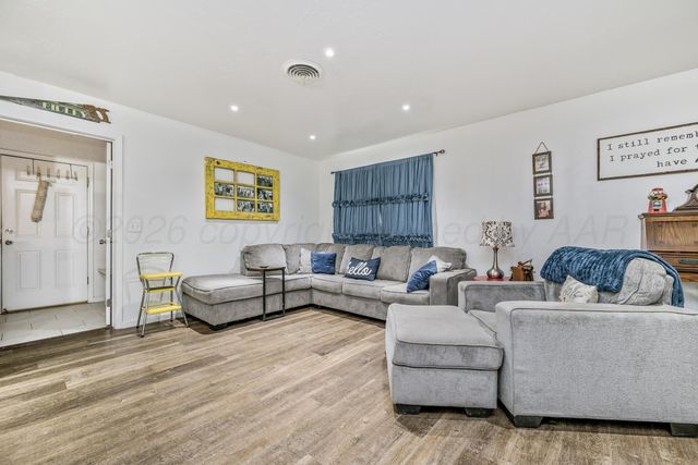 7624 SOMBRERO Drive, Amarillo, TX 79108