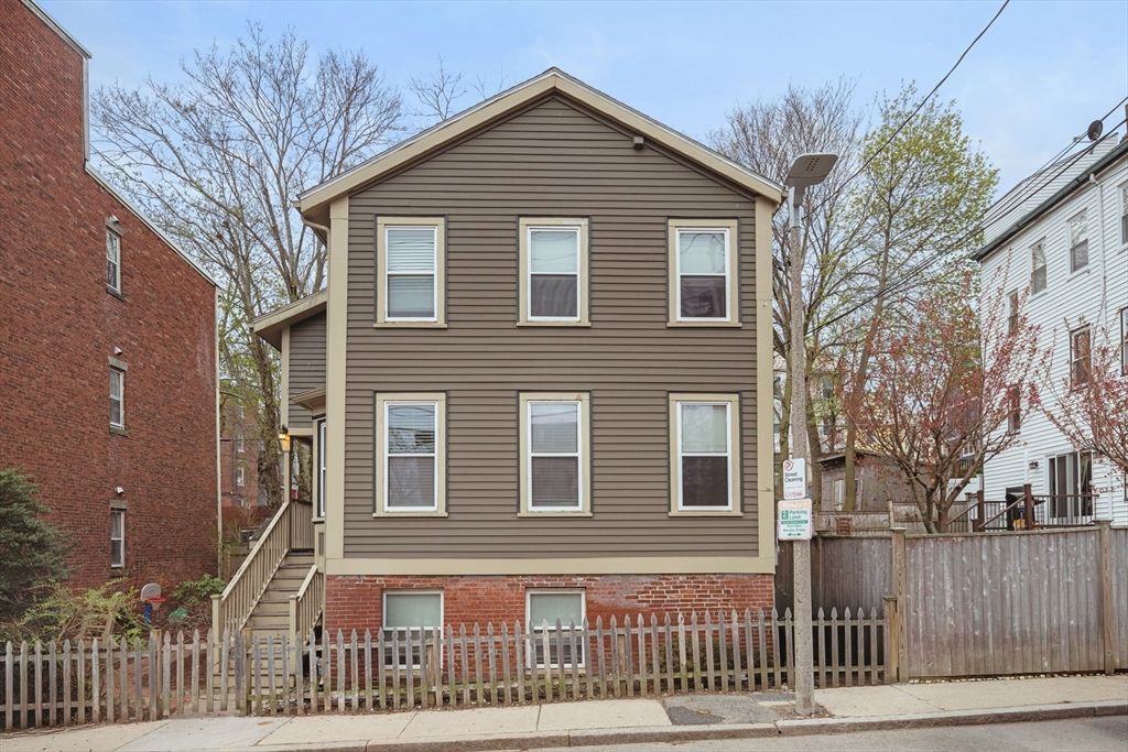 19-21 Norfolk St 1, Boston, MA 02119