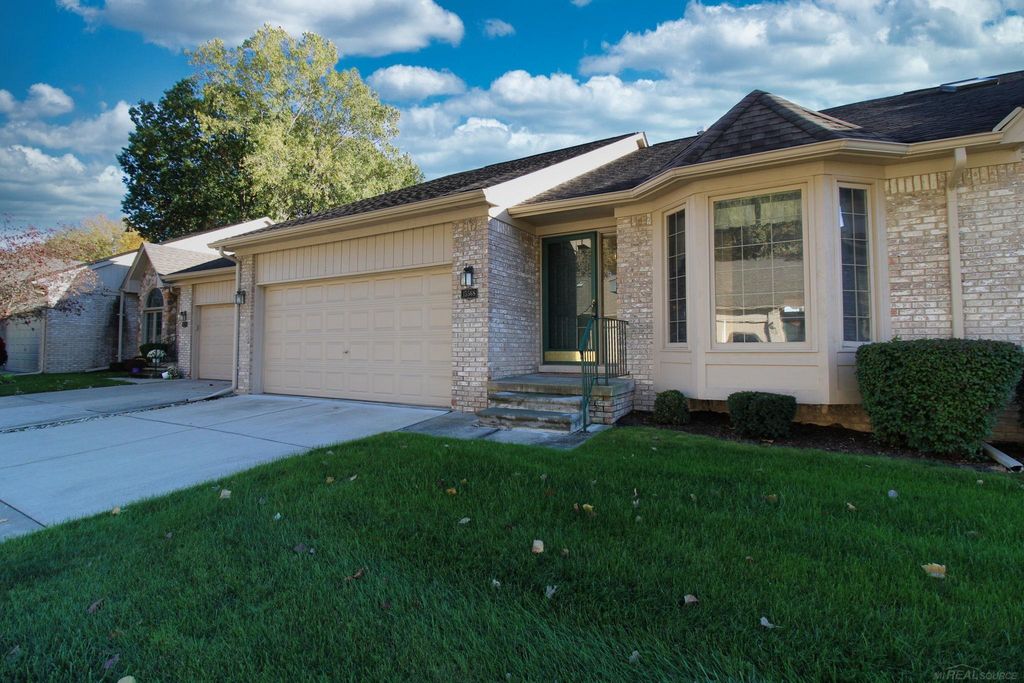 15568 Austin Court, Clinton Township, MI 48035