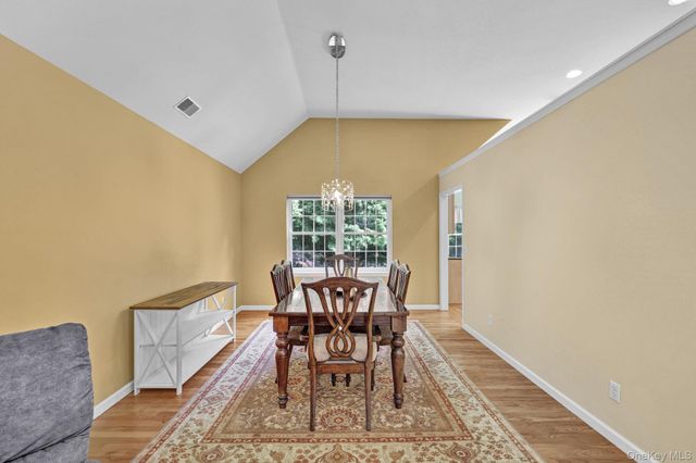 36 Front Street, Mahopac, NY 10541