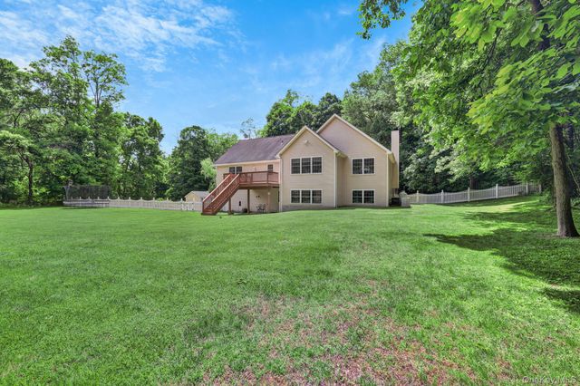 36 Front Street, Mahopac, NY 10541