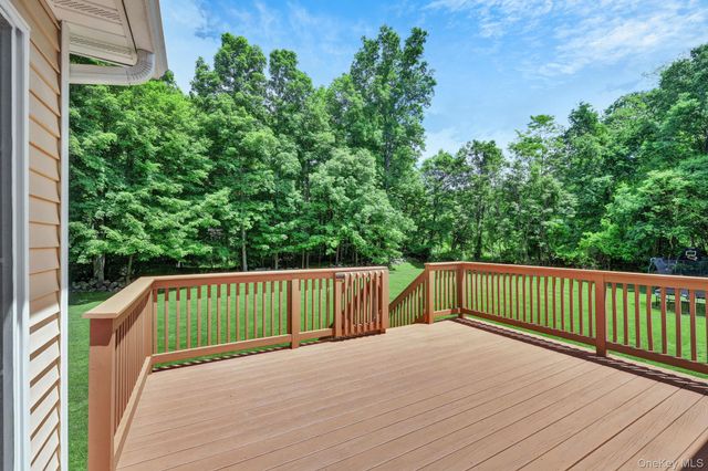 36 Front Street, Mahopac, NY 10541