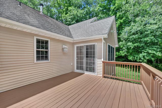 36 Front Street, Mahopac, NY 10541