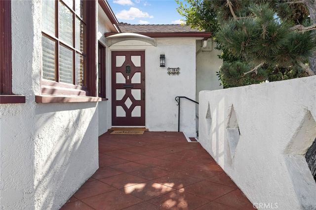 704 Elvira Avenue, Redondo Beach, CA 90277