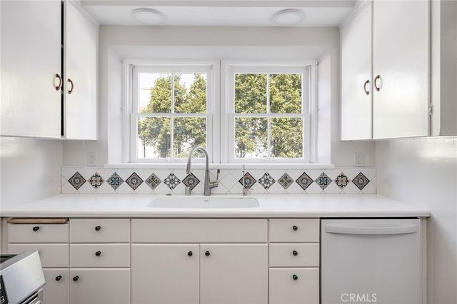 704 Elvira Avenue, Redondo Beach, CA 90277