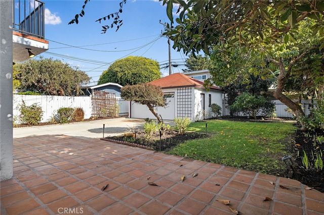 704 Elvira Avenue, Redondo Beach, CA 90277
