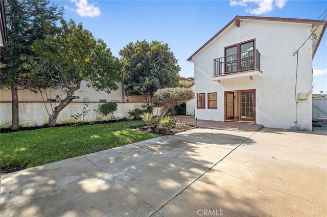 704 Elvira Avenue, Redondo Beach, CA 90277