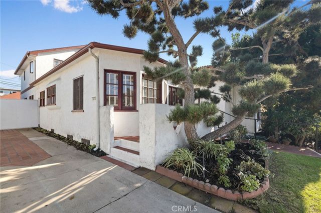 704 Elvira Avenue, Redondo Beach, CA 90277