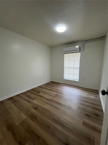 1045 W GORE STREET, Orlando, FL 32805