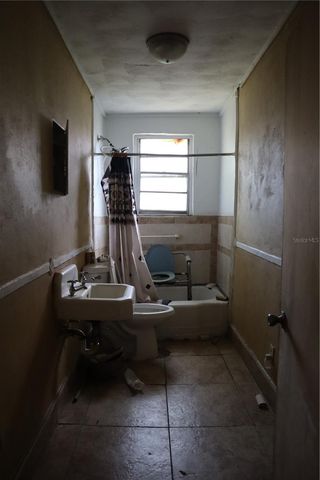 1045 W GORE STREET, Orlando, FL 32805