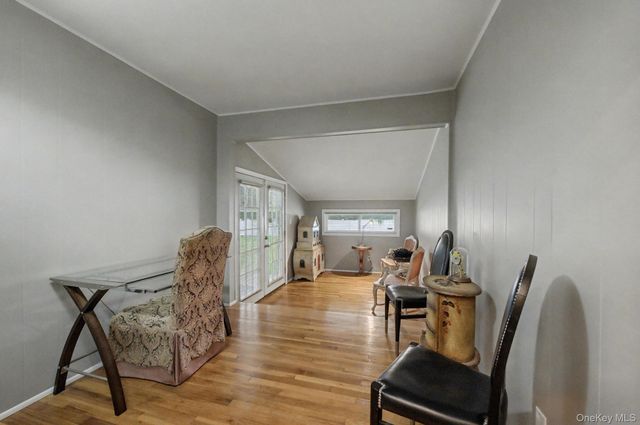 24 Havemeyer Lane, Commack, NY 11725