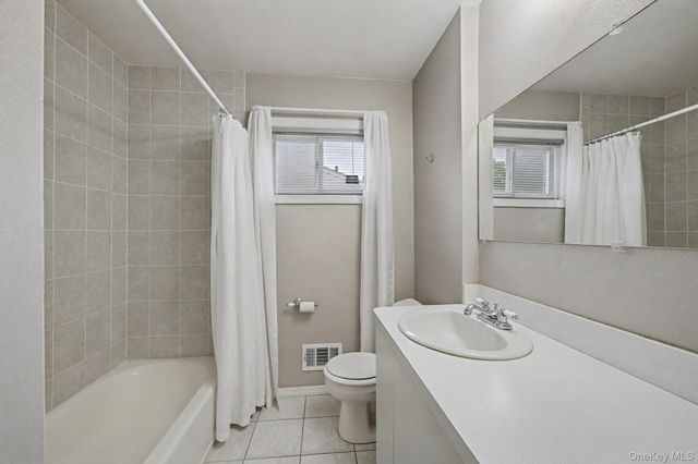 24 Havemeyer Lane, Commack, NY 11725