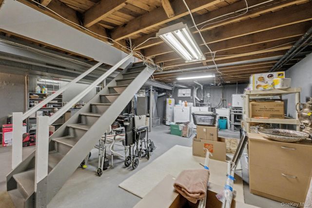 24 Havemeyer Lane, Commack, NY 11725