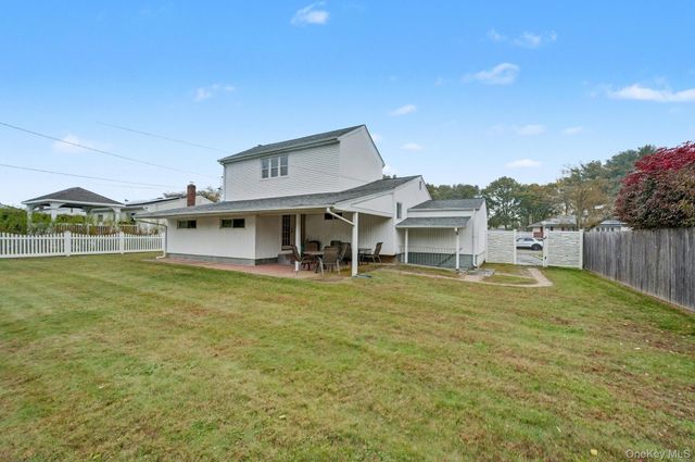 24 Havemeyer Lane, Commack, NY 11725