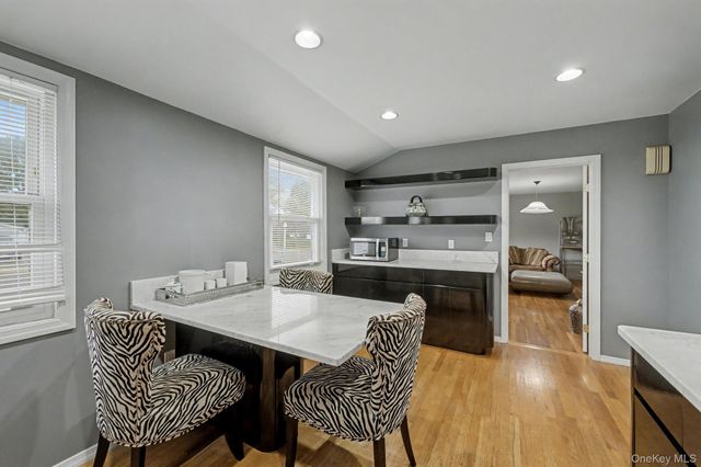 24 Havemeyer Lane, Commack, NY 11725