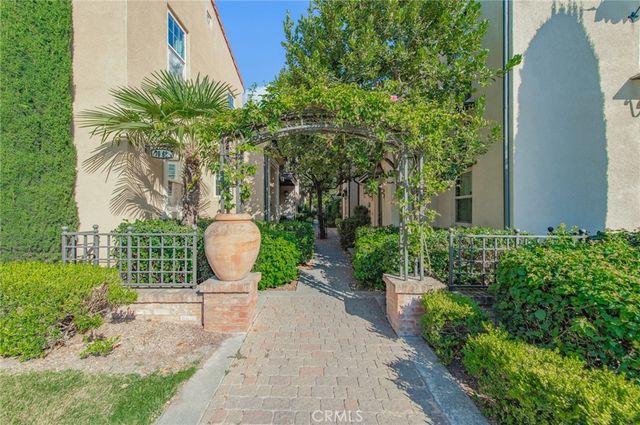 76 Latitude, Irvine, CA 92618